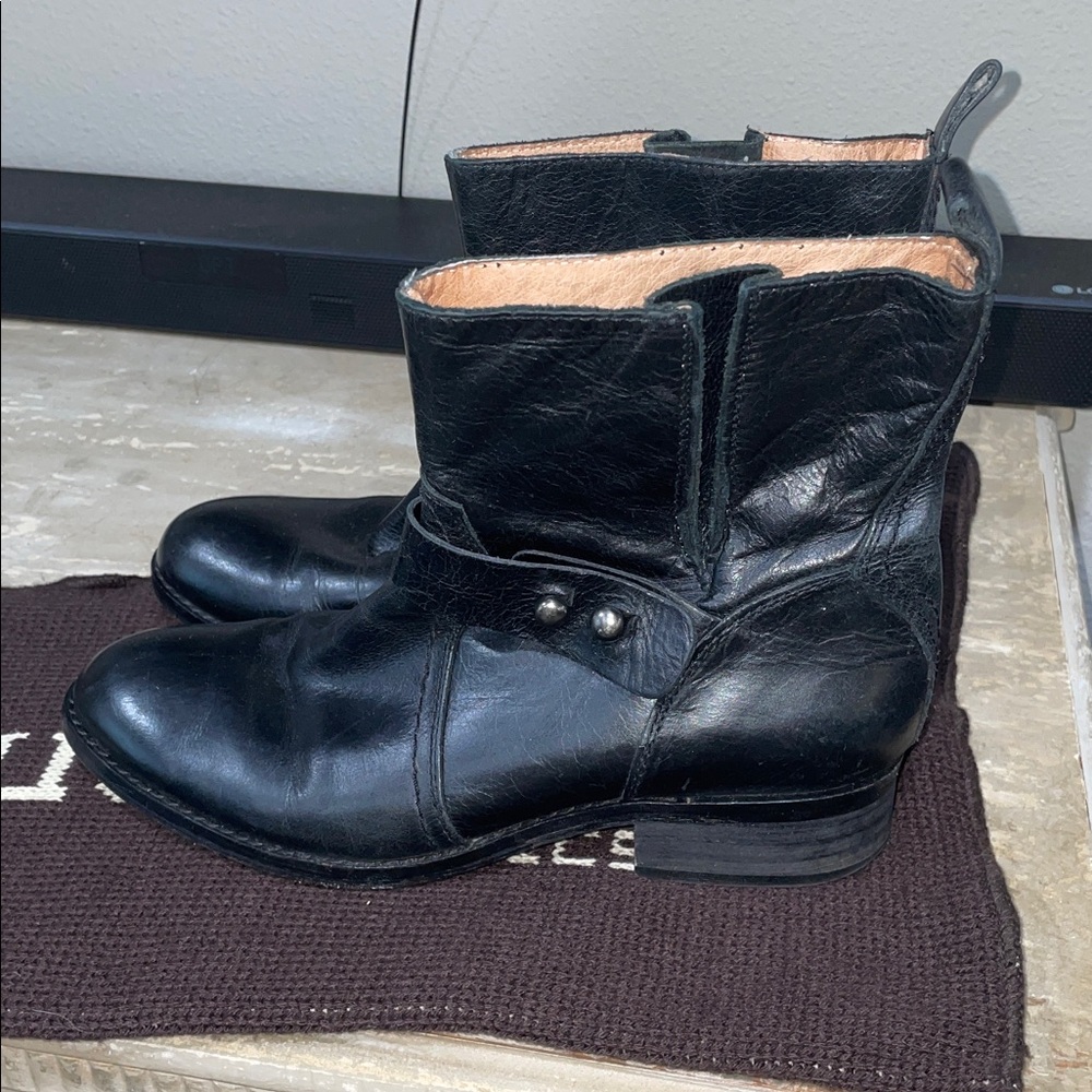 Lucchese Spirit Black Leather Ankle Boots - Picture 3 of 10